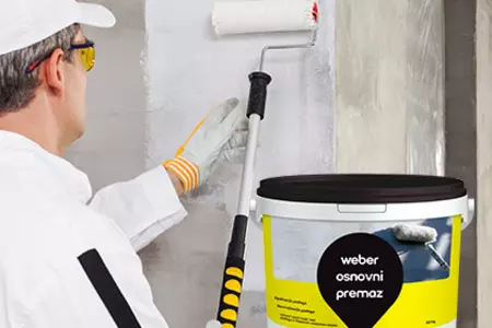 Weber osnovni premaz pred nanosom zaključnega sloja