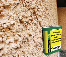 Mineralni omet za klasično ročno ometavanje in izdelavo grobe fasadne strukture.