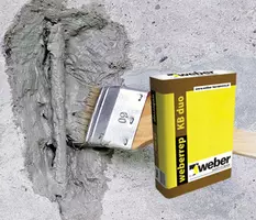 weberrep KB Duo - Antikorozivni, cementni premaz namenjen zaščiti armature armiranega betona, ter kot osnovni premaz za izboljšanje oprijema grobih sanacijskih malt za beton.