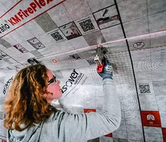 KM FIREPLEX - Prva ognjevarna klimatska membrana: Vario KM FirePlex. Zmanjšajte požarne obremenitve, povečajte varnost in udobje