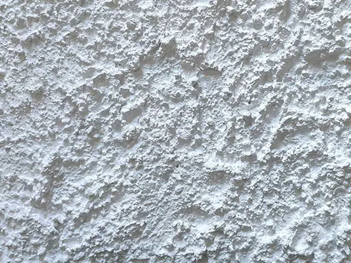 Mineralni omet za klasično ročno ometavanje in izdelavo grobe fasadne strukture.