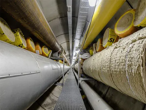 ISOVER U TECH Wired Mat MT 4.0 - Toplotna izolacija za cevovode, velike kotlovne sisteme, daljinsko ogrevanje, industrijske dimnike in izpušne cevi.